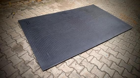 Cushioned surface for cattle